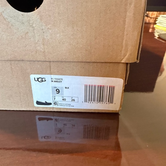 UGG Ansley women’s size 9 - Picture 5 of 8